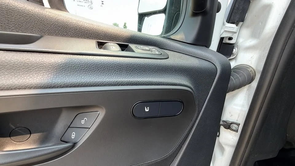 2025 Mercedes-Benz VS30 Sprinter - Image 17 of 18