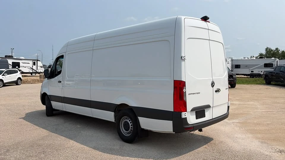 2025 Mercedes-Benz VS30 Sprinter - Image 7 of 18