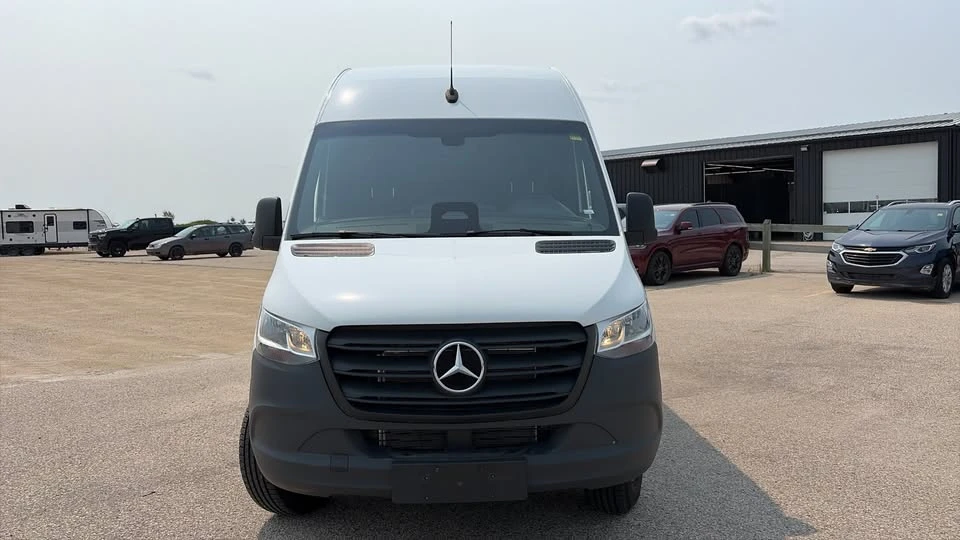 2025 Mercedes-Benz VS30 Sprinter - Image 2 of 18