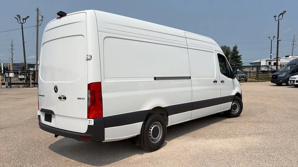 2025 Mercedes-Benz VS30 Sprinter - Image 5 of 18