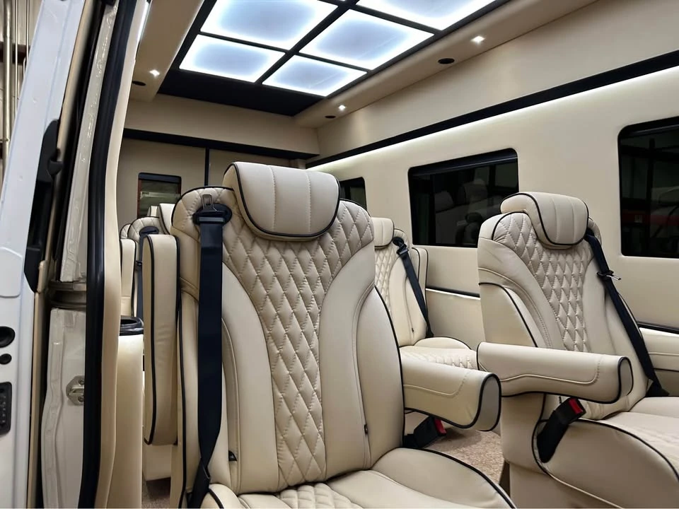 2025 Mercedes-Benz VS30 Sprinter - Image 6 of 19