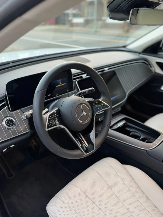 2025 Mercedes-Benz W214 E-Class - Image 13 of 24