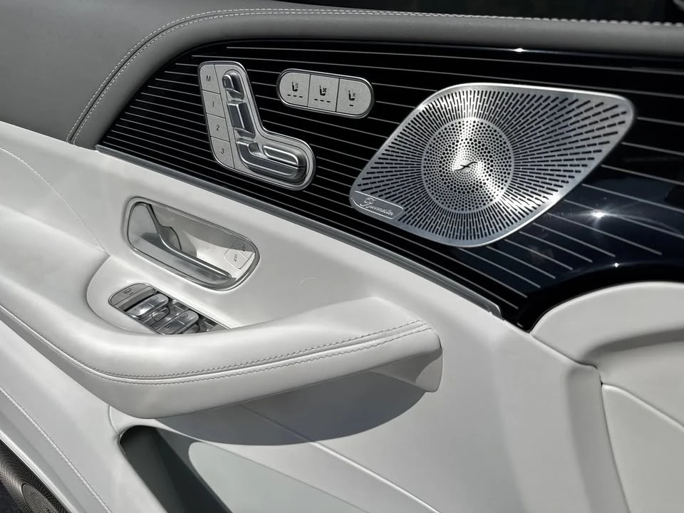 2025 Maybach - Image 11 of 20