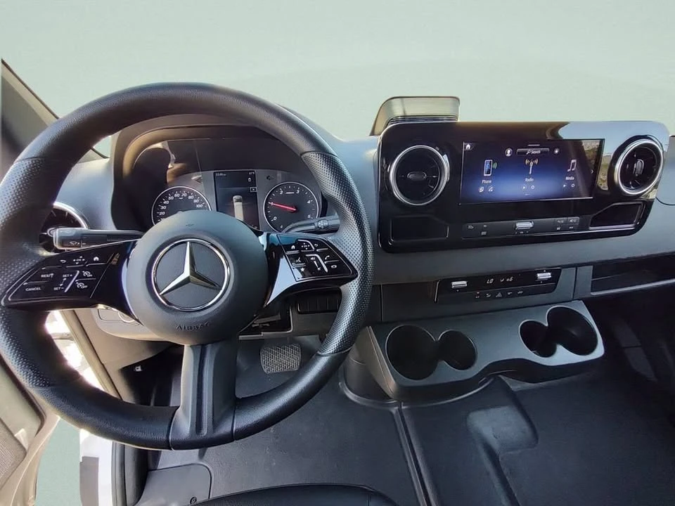 2025 Mercedes-Benz VS30 Sprinter - Image 13 of 14