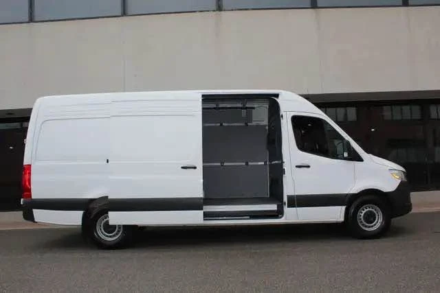 2025 Mercedes-Benz VS30 Sprinter - Image 9 of 20