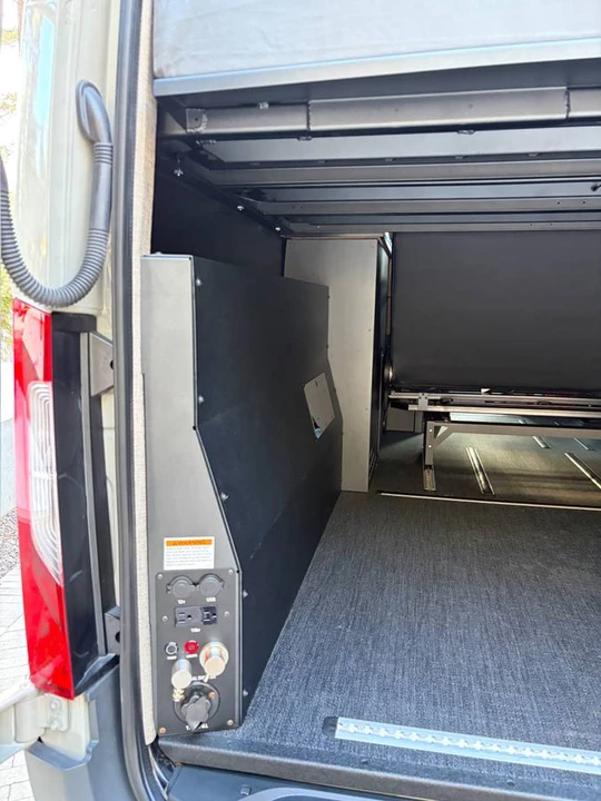 2025 Mercedes-Benz VS30 Sprinter - Image 9 of 10