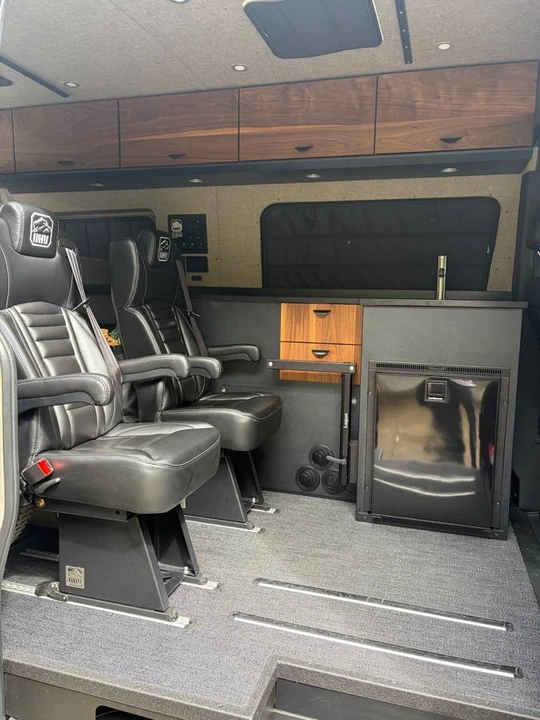 2025 Mercedes-Benz VS30 Sprinter - Image 2 of 10