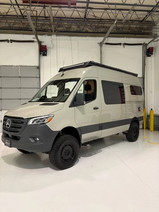 2025 Mercedes-Benz VS30 Sprinter - Image 8 of 10