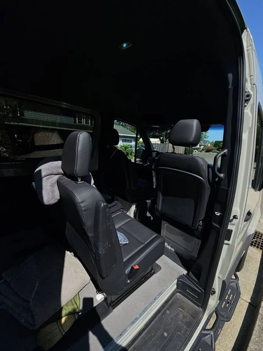 2025 Mercedes-Benz VS30 Sprinter - Image 8 of 13
