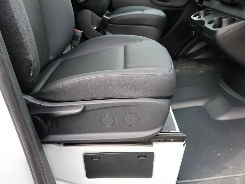 2025 Mercedes-Benz VS30 Sprinter - Image 10 of 20