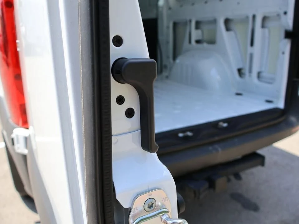 2025 Mercedes-Benz VS30 Sprinter - Image 18 of 20