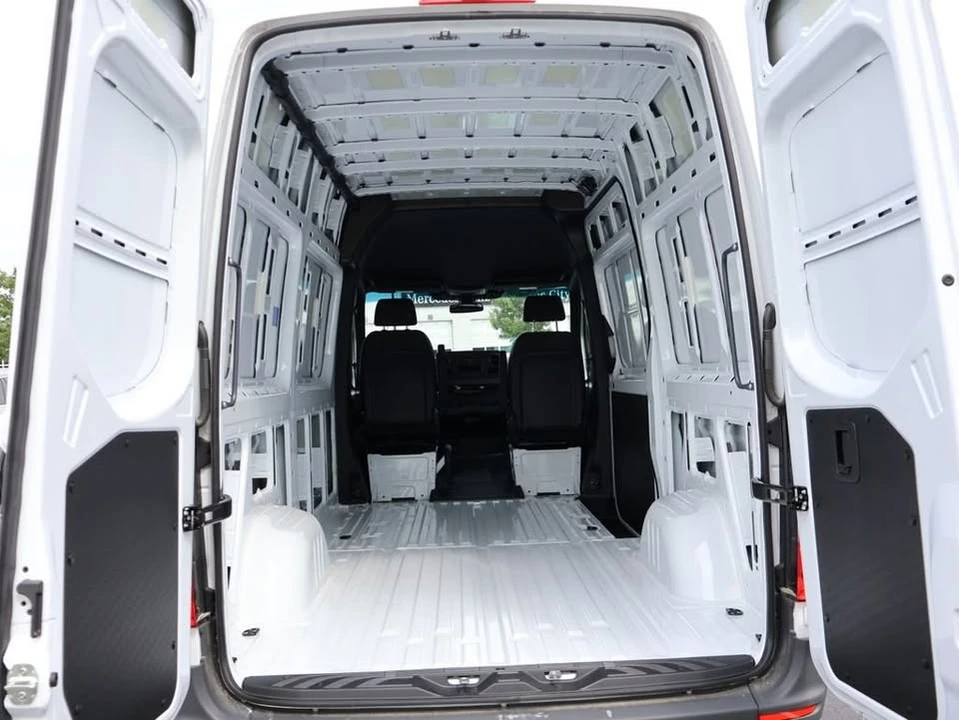 2025 Mercedes-Benz VS30 Sprinter - Image 17 of 20