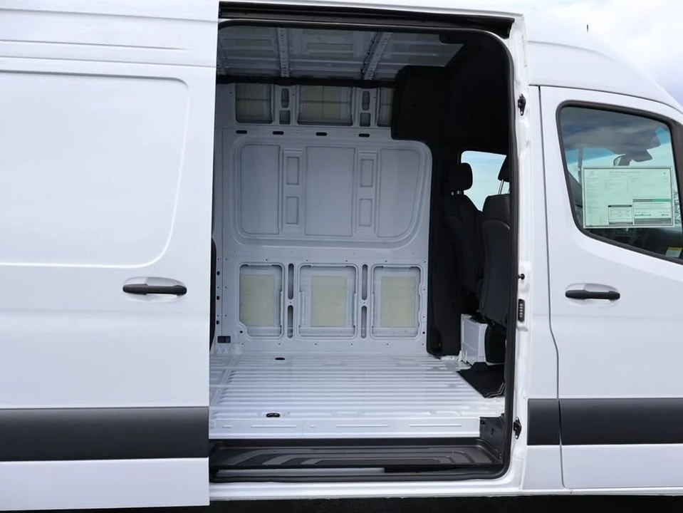 2025 Mercedes-Benz VS30 Sprinter - Image 12 of 20