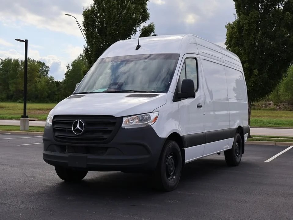 2025 Mercedes-Benz VS30 Sprinter - Image 3 of 20