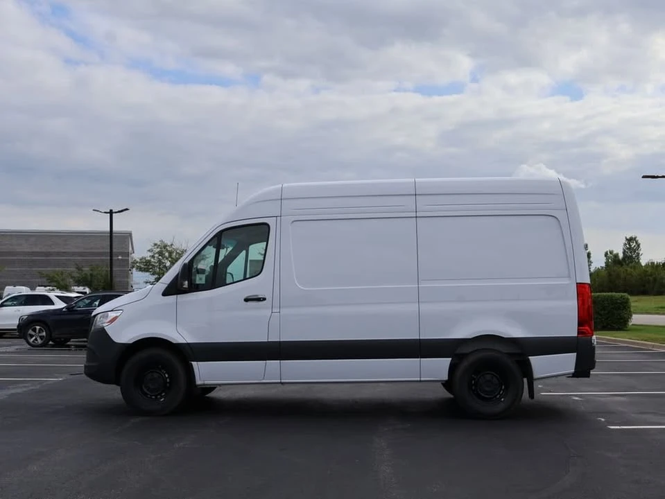 2025 Mercedes-Benz VS30 Sprinter - Image 4 of 20