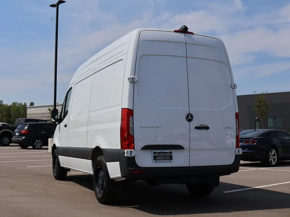 2025 Mercedes-Benz VS30 Sprinter - Image 7 of 20