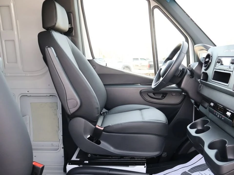 2025 Mercedes-Benz VS30 Sprinter - Image 8 of 20
