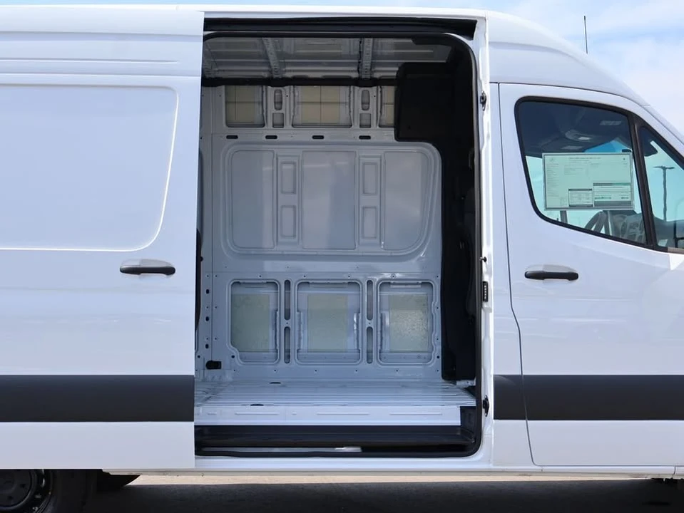 2025 Mercedes-Benz VS30 Sprinter - Image 12 of 20