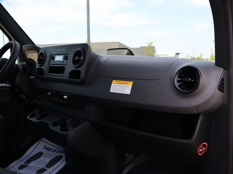 2025 Mercedes-Benz VS30 Sprinter - Image 9 of 20