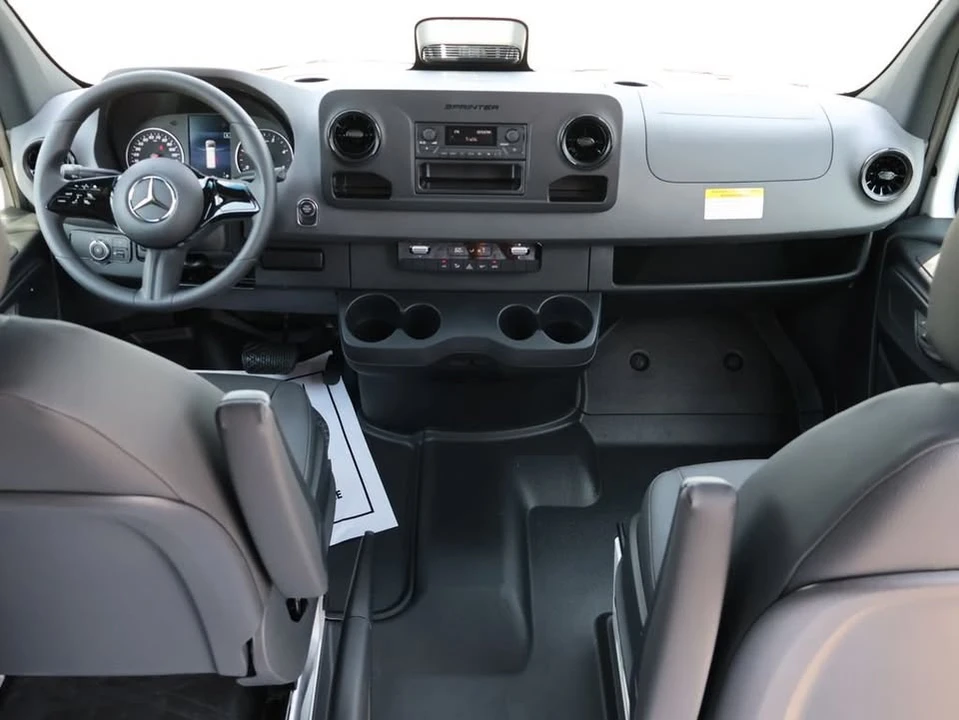 2025 Mercedes-Benz VS30 Sprinter - Image 13 of 20