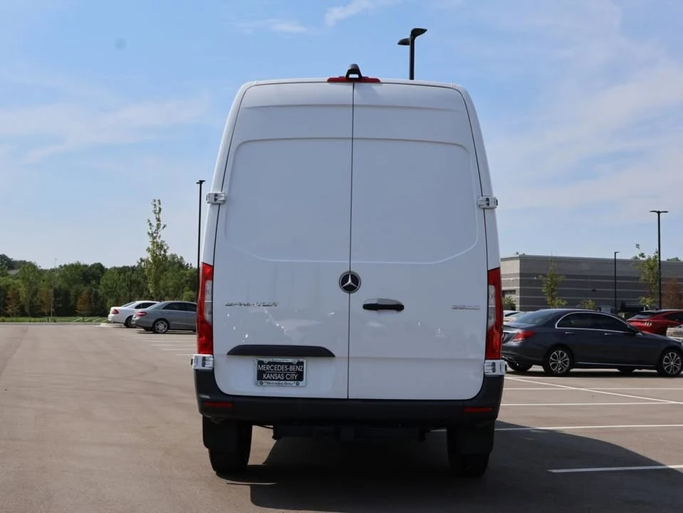 2025 Mercedes-Benz VS30 Sprinter - Image 6 of 20
