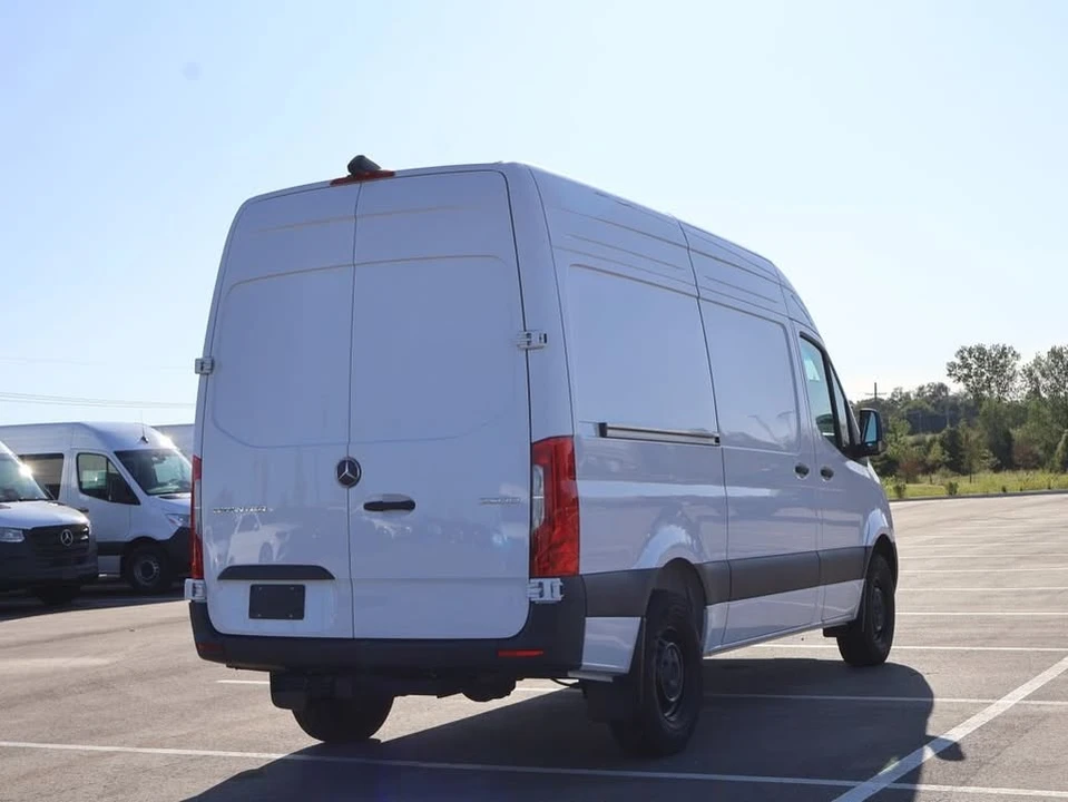 2025 Mercedes-Benz VS30 Sprinter - Image 7 of 20