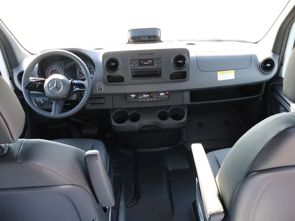 2025 Mercedes-Benz VS30 Sprinter - Image 14 of 20