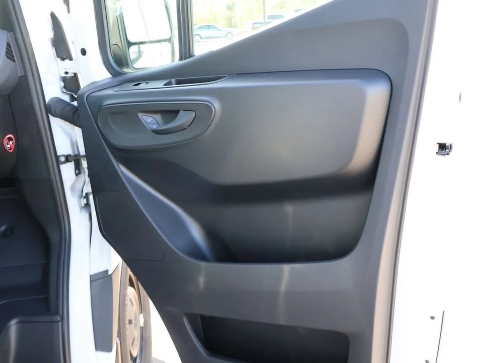 2025 Mercedes-Benz VS30 Sprinter - Image 12 of 20