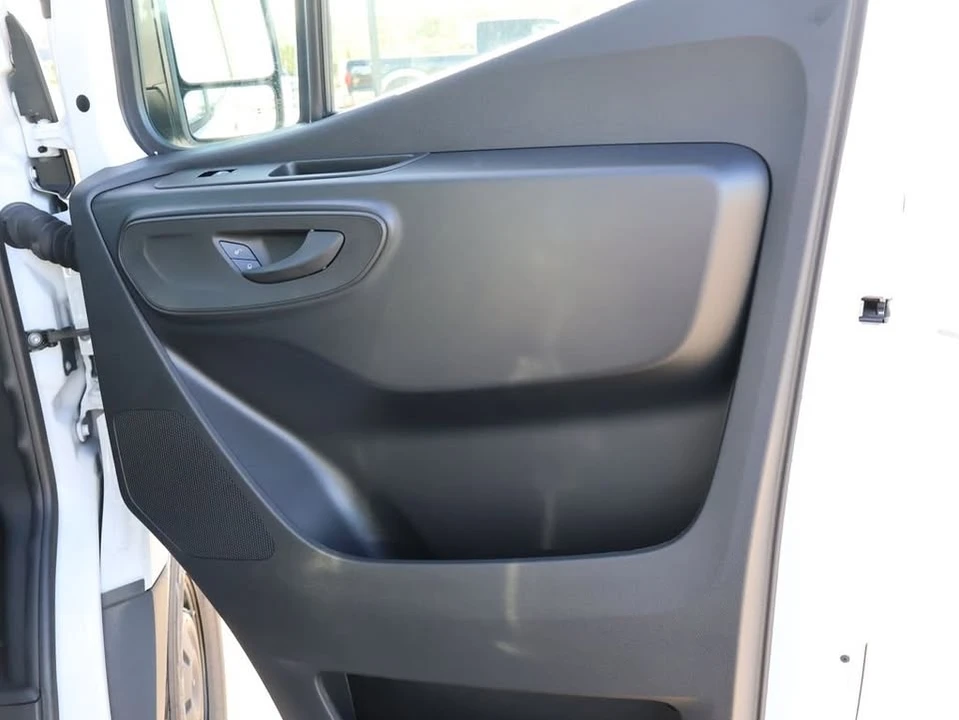 2025 Mercedes-Benz VS30 Sprinter - Image 12 of 20