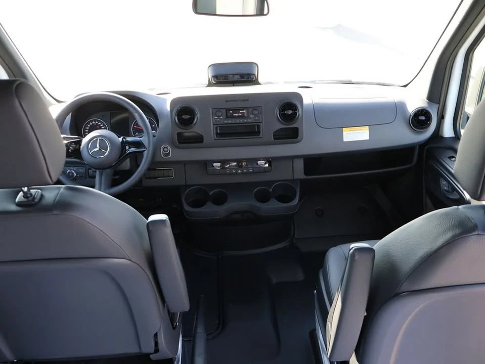 2025 Mercedes-Benz VS30 Sprinter - Image 14 of 20