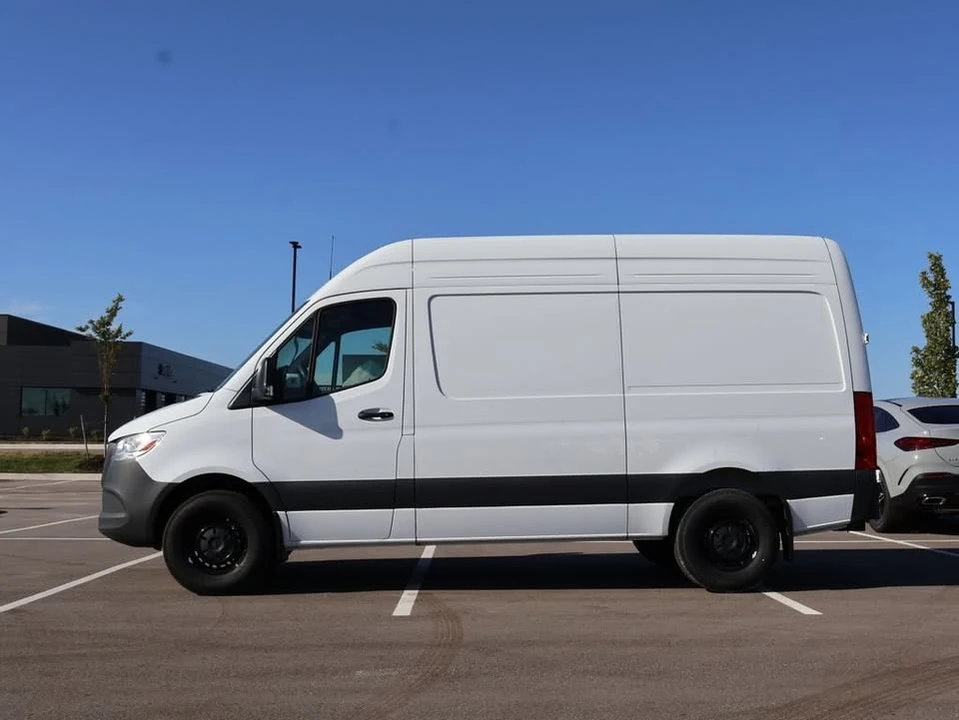 2025 Mercedes-Benz VS30 Sprinter - Image 4 of 20
