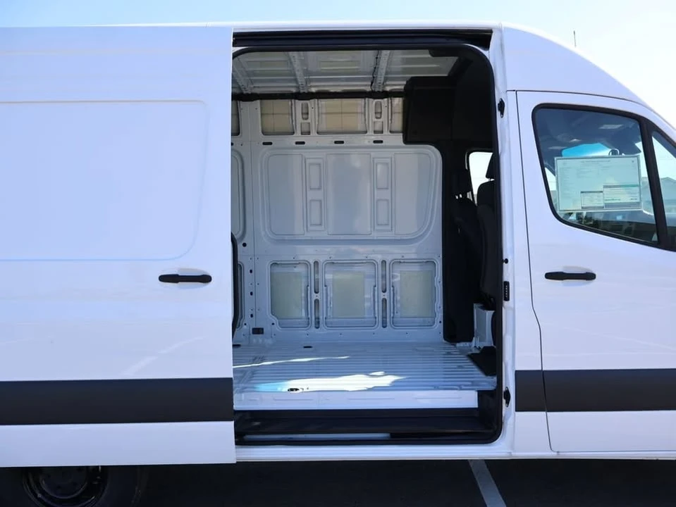 2025 Mercedes-Benz VS30 Sprinter - Image 13 of 20