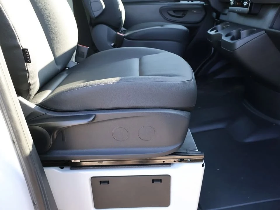 2025 Mercedes-Benz VS30 Sprinter - Image 10 of 20