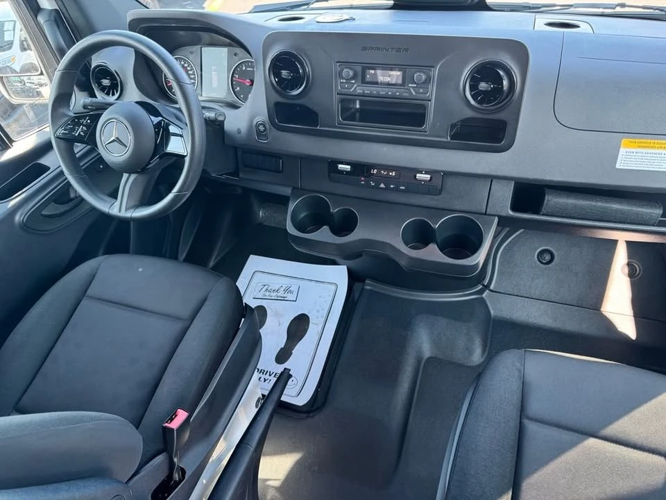 2025 Mercedes-Benz VS30 Sprinter - Image 12 of 20
