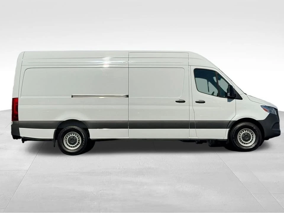 2025 Mercedes-Benz VS30 Sprinter - Image 8 of 20