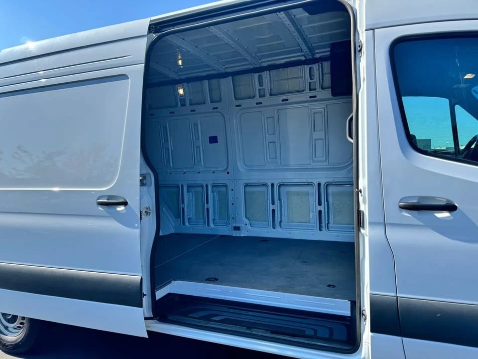 2025 Mercedes-Benz VS30 Sprinter - Image 13 of 20