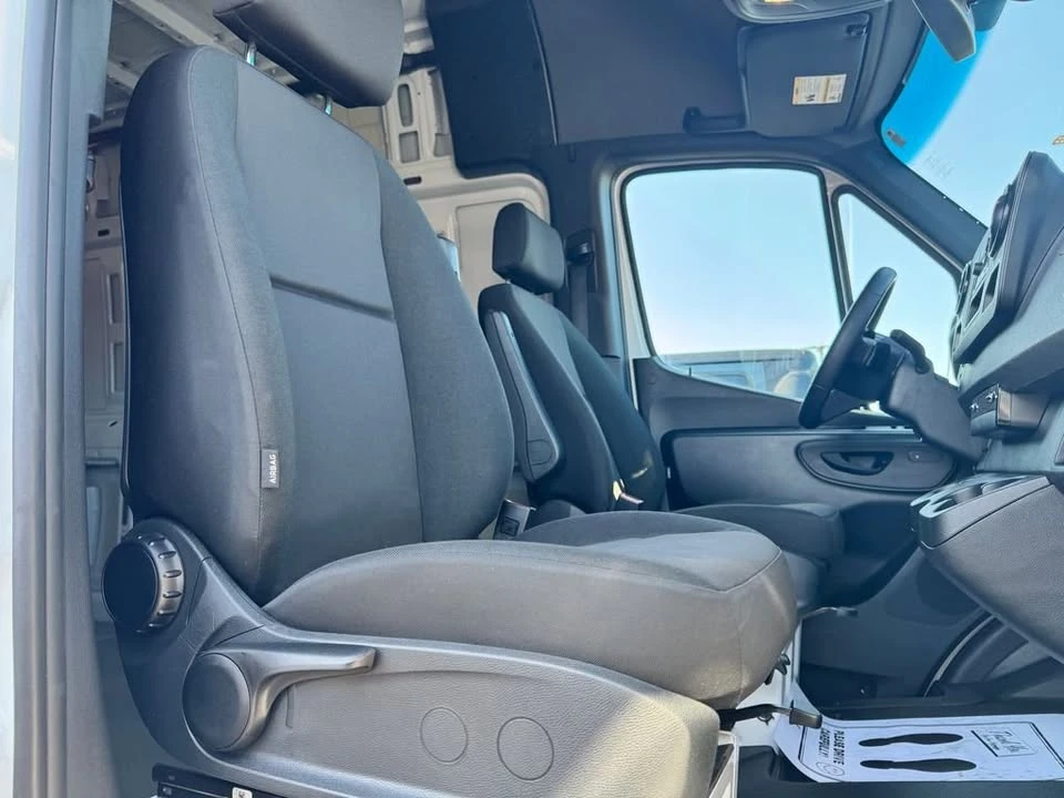 2025 Mercedes-Benz VS30 Sprinter - Image 10 of 20