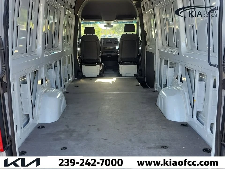 2025 Mercedes-Benz VS30 Sprinter - Image 18 of 20