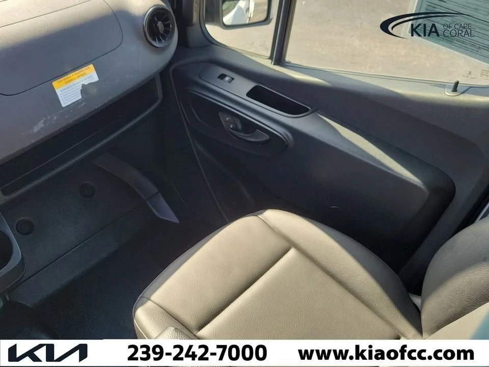 2025 Mercedes-Benz VS30 Sprinter - Image 15 of 20