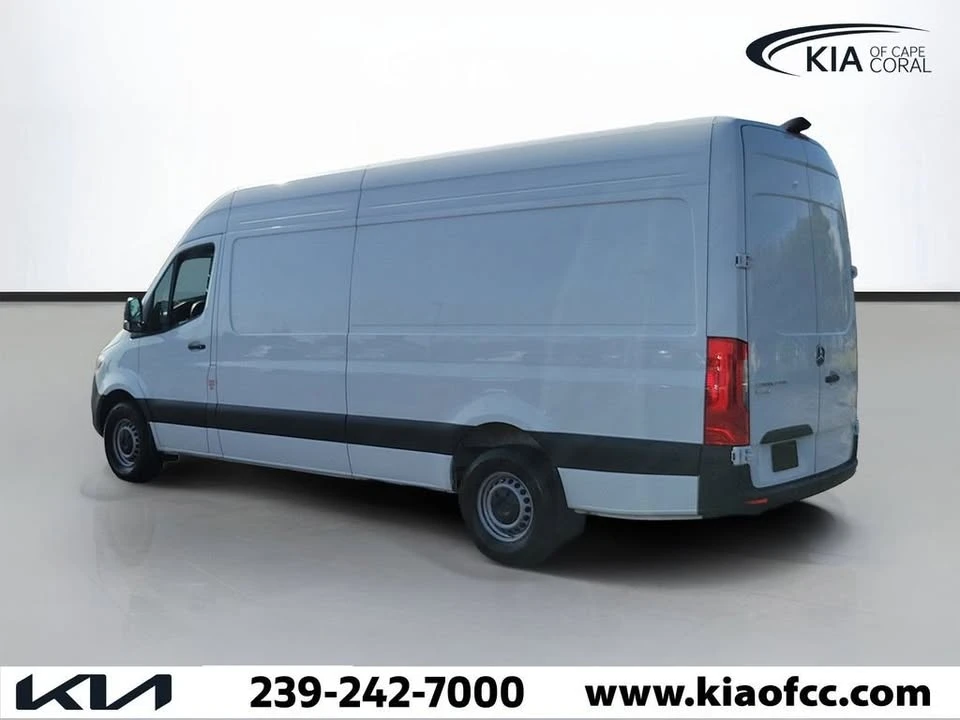 2025 Mercedes-Benz VS30 Sprinter - Image 4 of 20