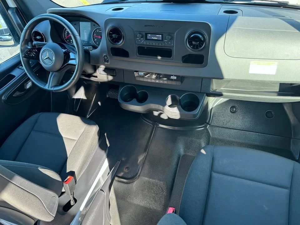 2025 Mercedes-Benz VS30 Sprinter - Image 12 of 20