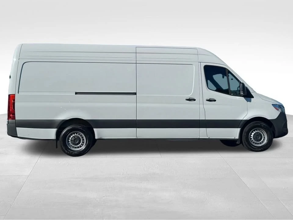 2025 Mercedes-Benz VS30 Sprinter - Image 8 of 20