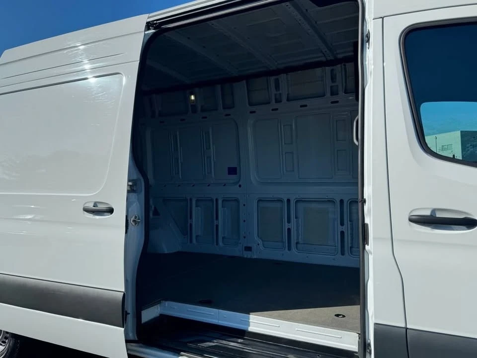 2025 Mercedes-Benz VS30 Sprinter - Image 13 of 20