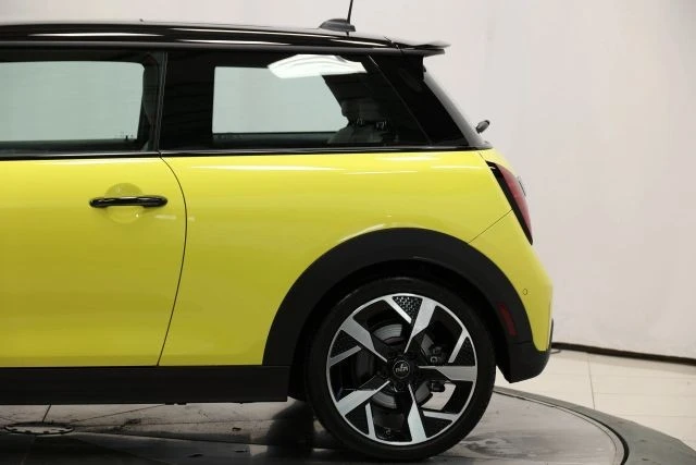 2025 Mini Mini 4th Gen - Image 9 of 21