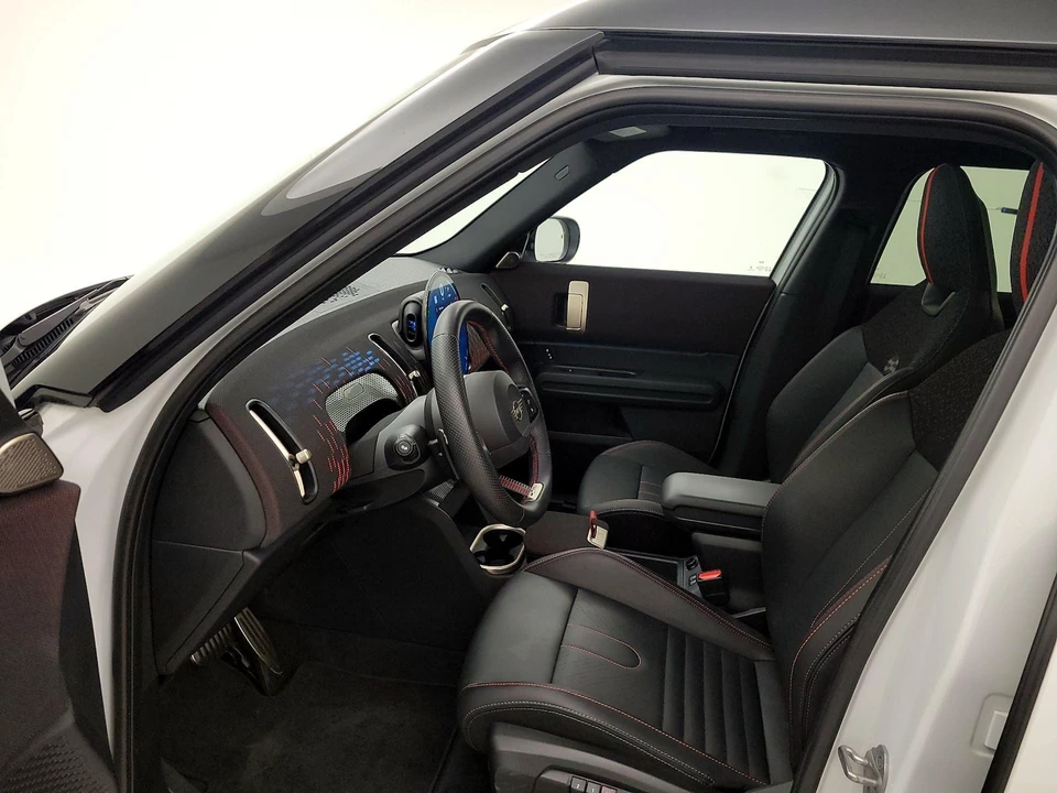 2025 Mini Countryman 3rd Gen - Image 12 of 27