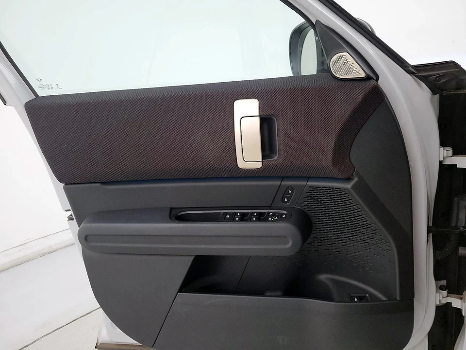 2025 Mini Countryman 3rd Gen - Image 13 of 27
