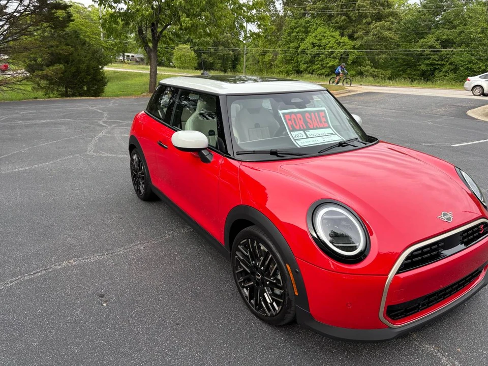 2025 Mini Mini 4th Gen - Image 4 of 9
