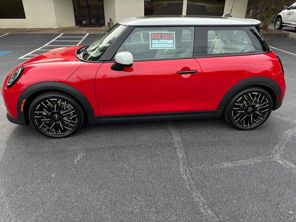 2025 Mini Mini 4th Gen - Image 2 of 9