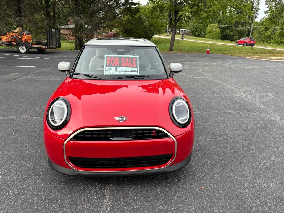 2025 Mini Mini 4th Gen - Image 3 of 9