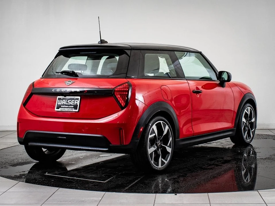2025 Mini Mini 4th Gen - Image 9 of 21